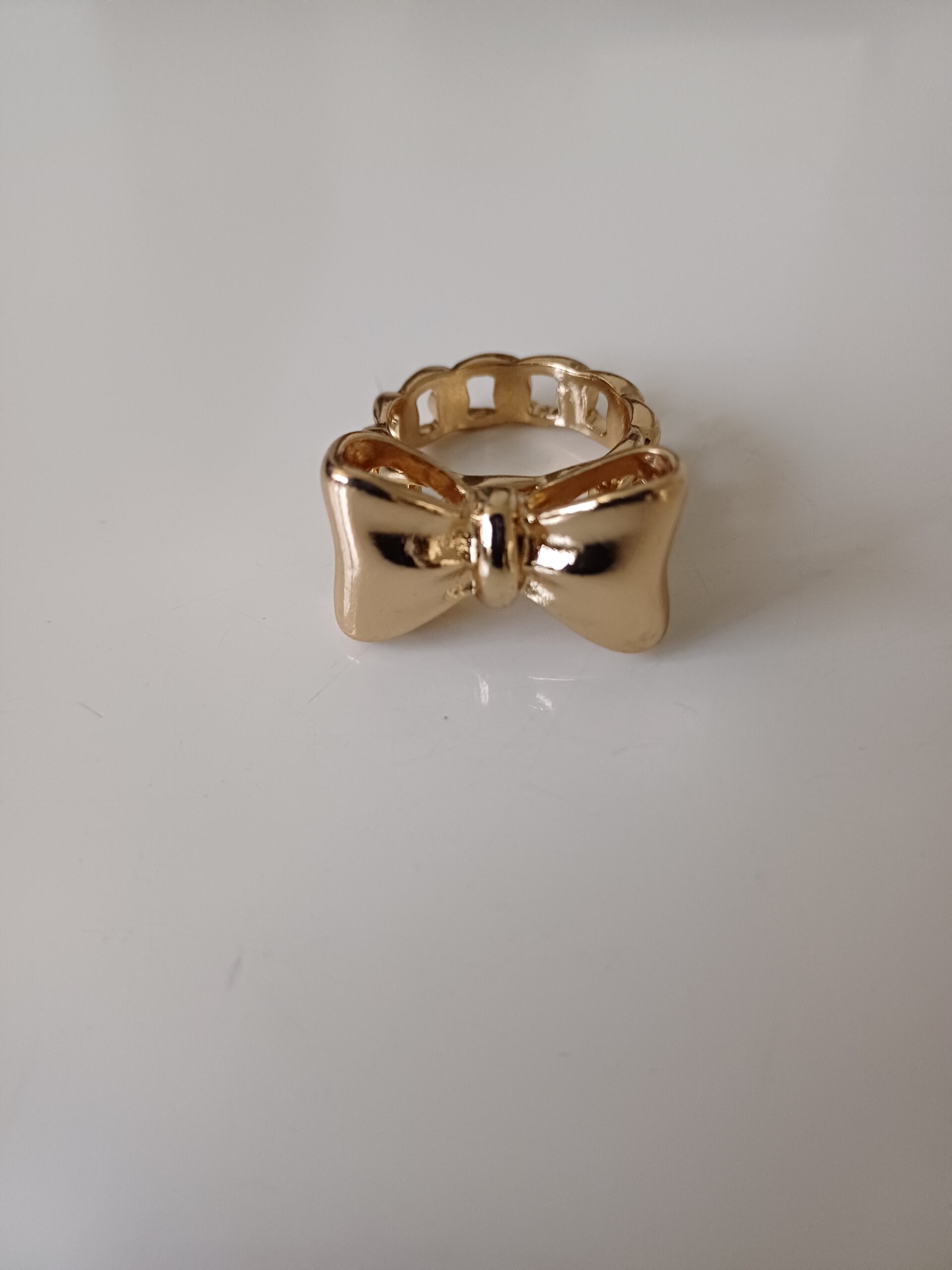 Bow Curb Gold Chain Ring