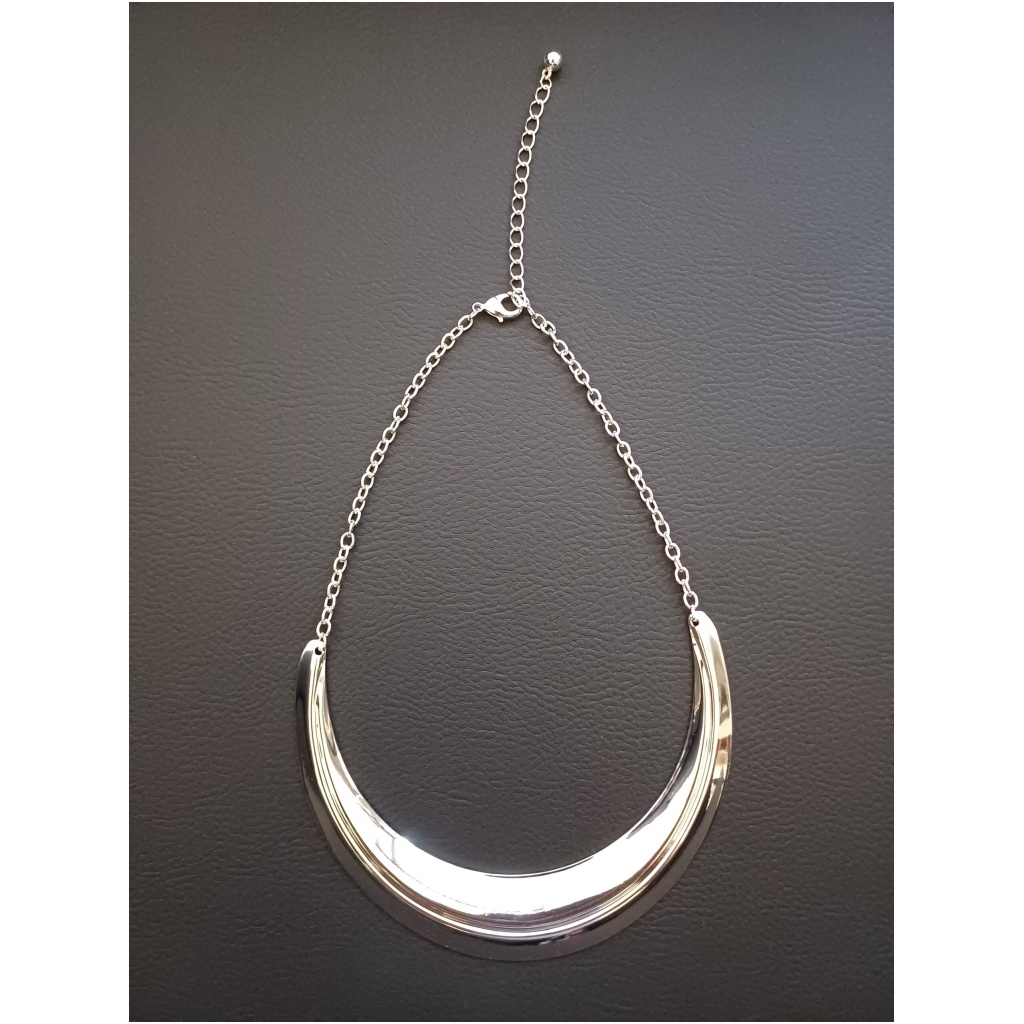 Silver Smooth Raised Collar