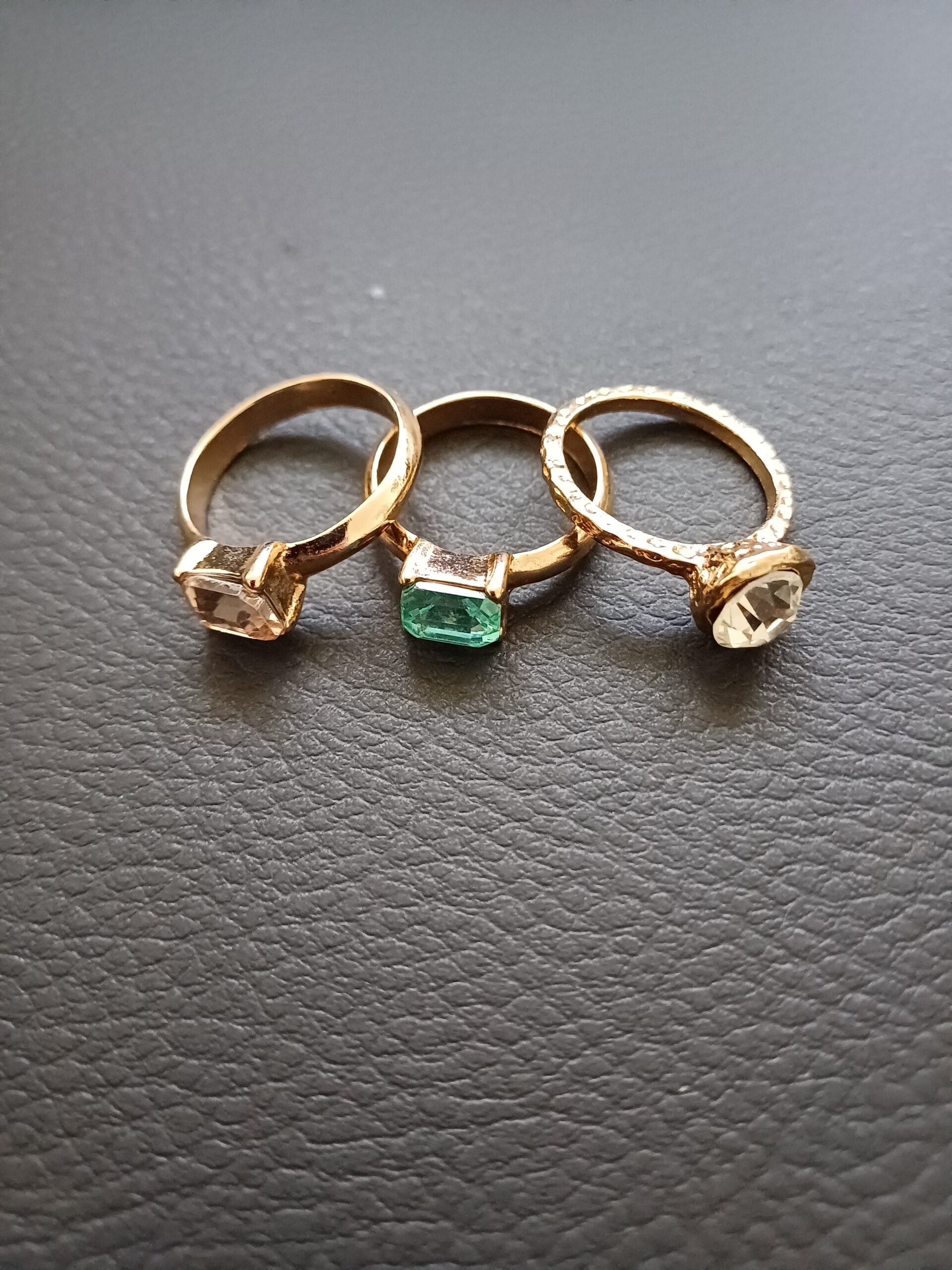 Sparkling Statement Gold Ring Set